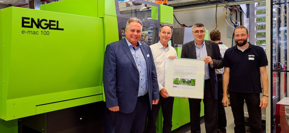 ENGEL delivers machine to the Institute for Plastics Technology Darmstadt