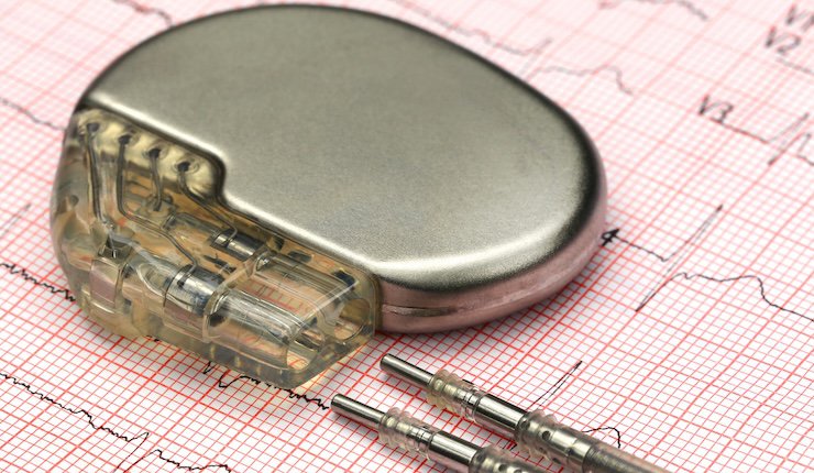 Electrocardiograph with pacemaker